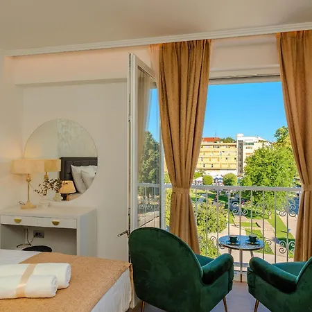 Zaratino 4 * Zára