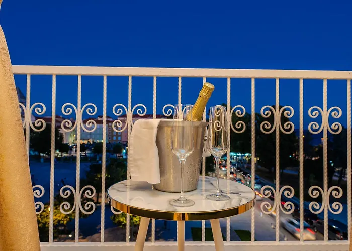 Zaratino 4 * זאדאר